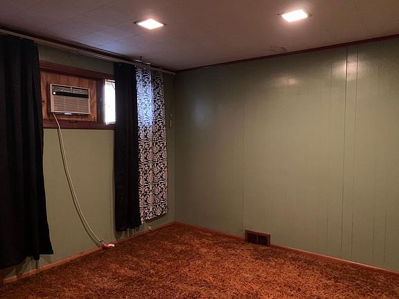 Master bedroom with air conditioning