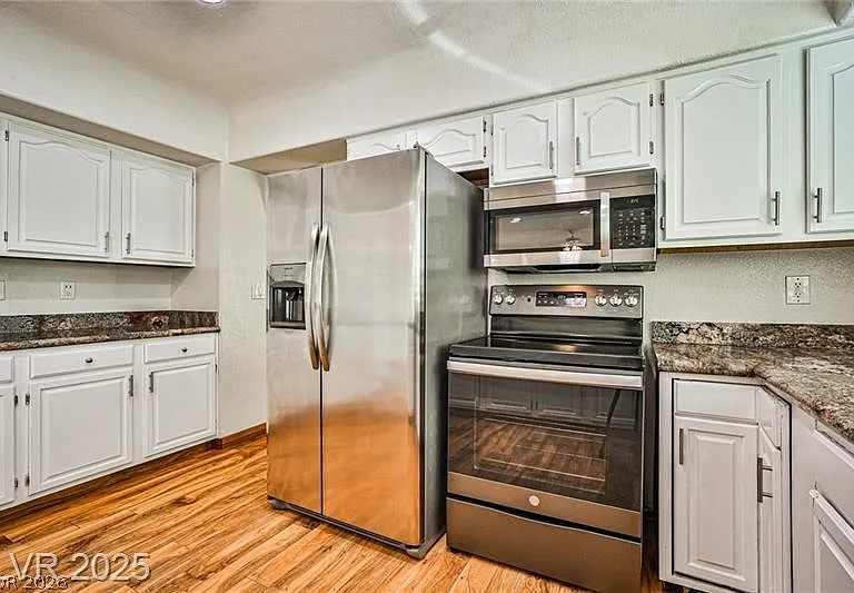 6315 N Park St — Photo 5
