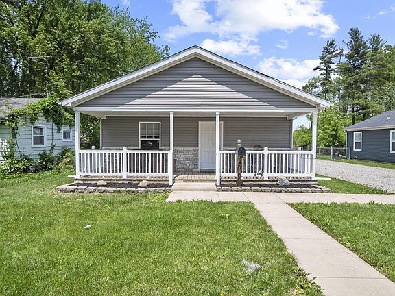 2nd image of 157 Joy Ave