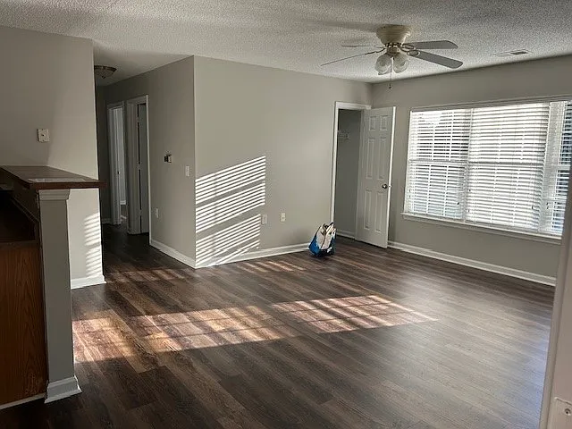 1960 Crest Hollow Dr #204 — Photo 3