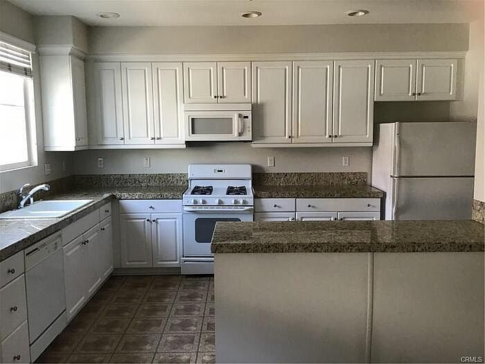 1st image of 33530 Willow Haven Ln