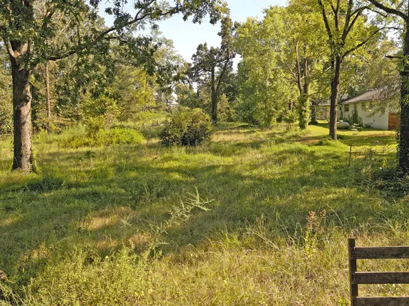 8113 Graham Rd, Chattanooga, TN 37421