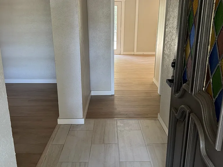 4210 Templeton St — Photo 7