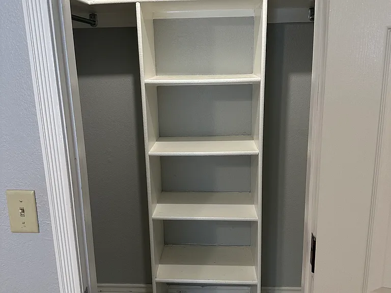 11381 Lake Erie Dr — Photo 3