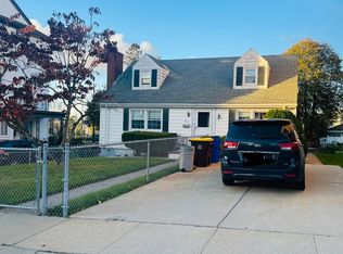 612 Charles St, Fall River, MA 02724
