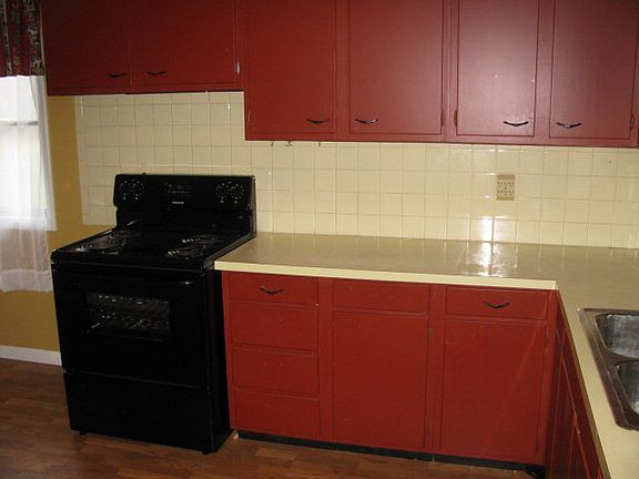 2nd image of 3044 Park Ave W