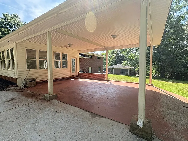 207 Holly Ave — Photo 32