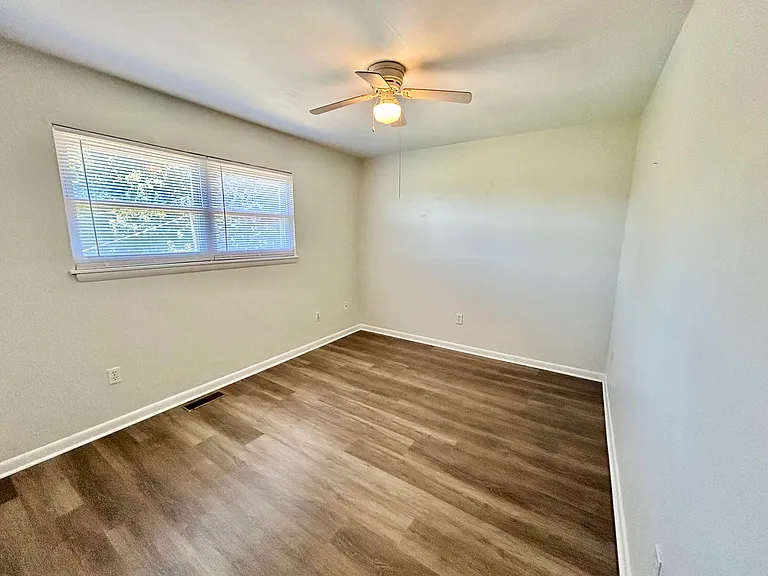 5335 Carolyn Cir — Photo 19