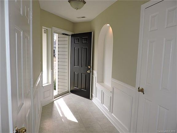 3rd image of 7243 Hagers Hollow Dr