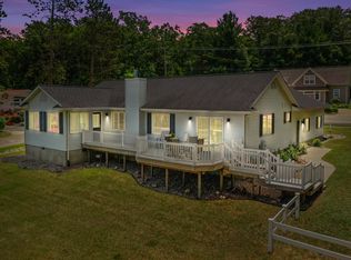 6230 W Higgins Lake Dr, Roscommon, MI 48653
