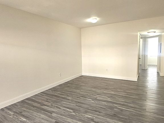 4th image of 521 Villa Del Sol Cir #1-102