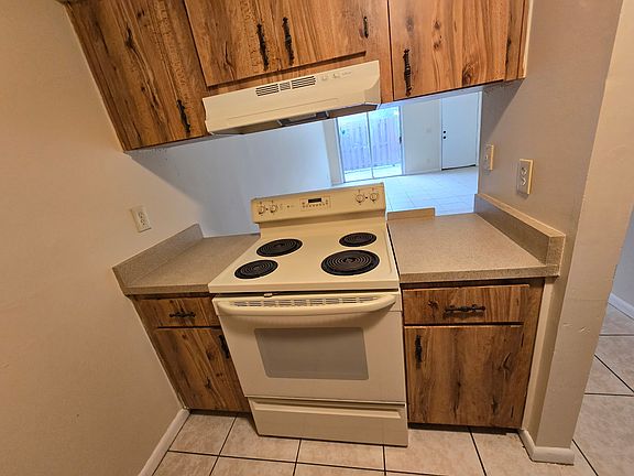 2nd image of 5111 SE 29th St APT C