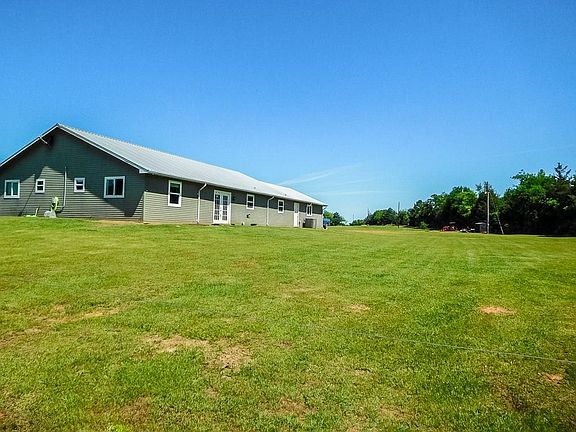 3rd image of 708 County Road 4255