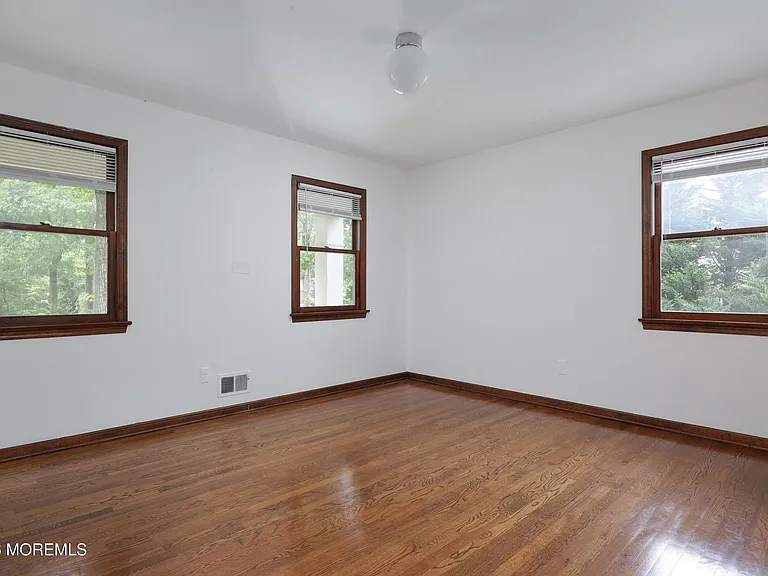 18 Seven Oaks Dr — Photo 25