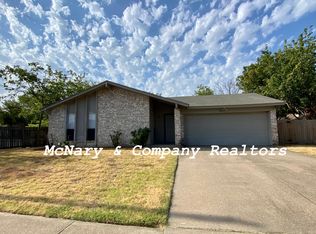 6608 Orchard Dr, Watauga, TX 76148