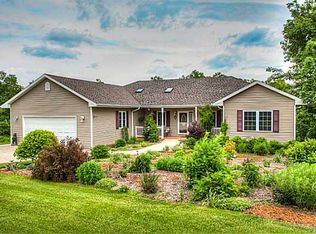 1660 McBride Ridge Ct, Winterset, IA 50273