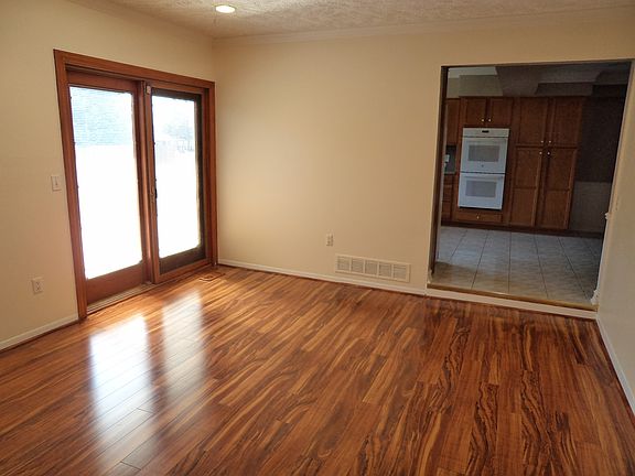 4th image of 54240 Surfside Dr