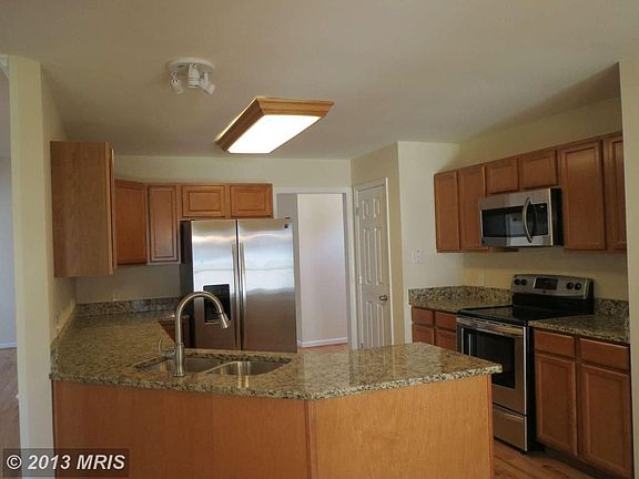 3rd image of 6412 Sugar Maple Ct