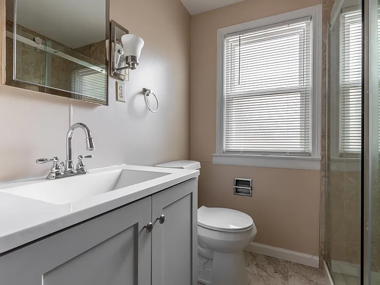 24777 Highland Rd — Photo 13