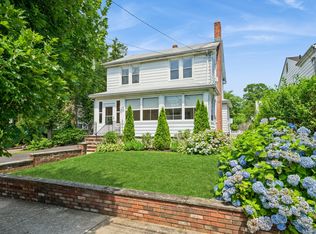 75 Rachelle Ave, Stamford, CT 06905