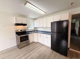 21 Craig Rd, Islip Terrace, NY 11752