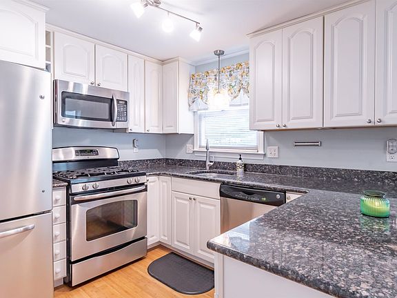 4th image of 54 Bluestone Drive