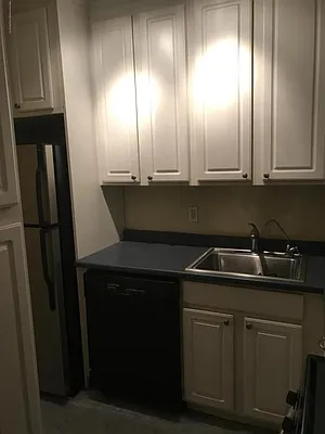 Sold by REMAX Elite | media 13