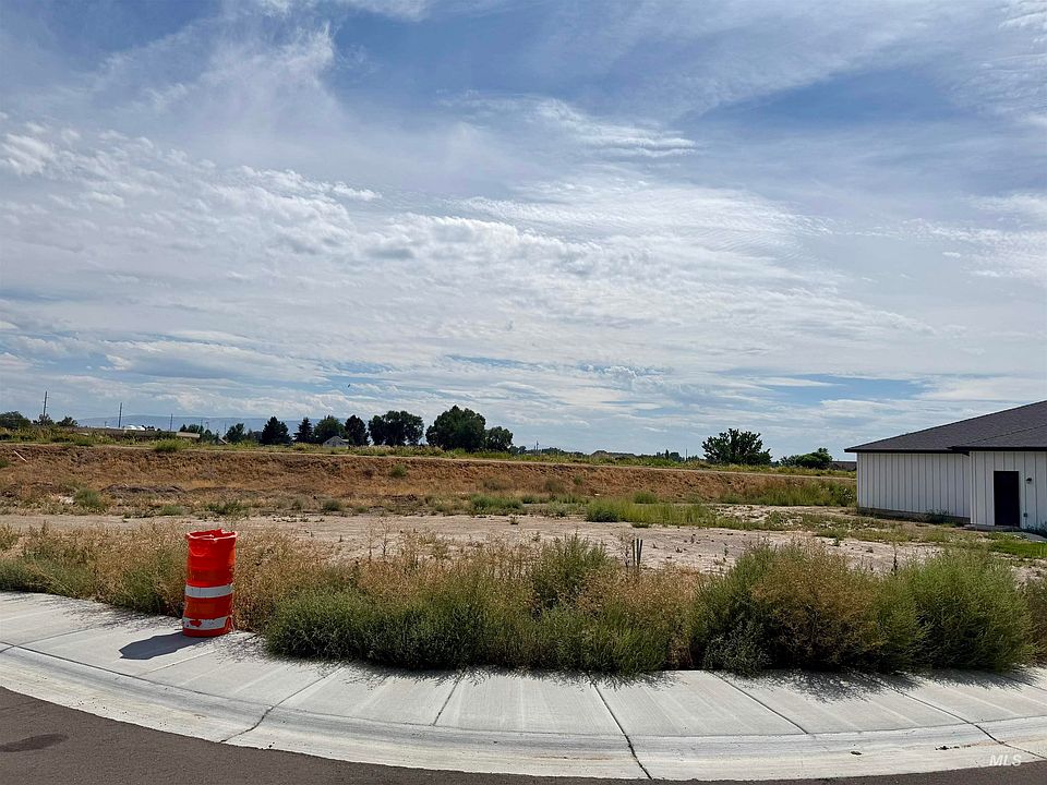 2nd image of 1409 Cardon Ct