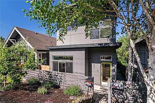4041 37th Ave S Photo 1