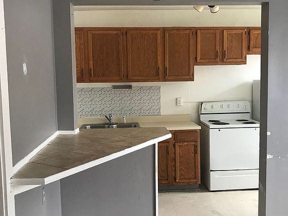 5th image of 201 E Kline Ave APT 2