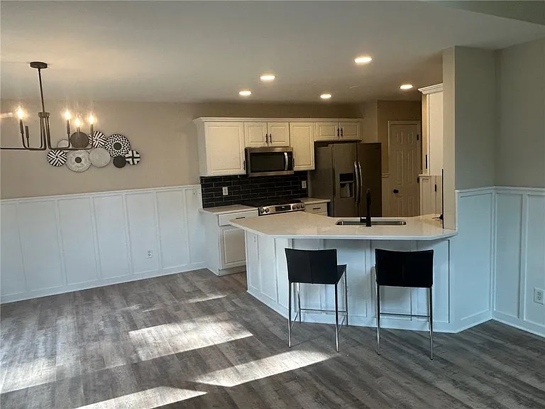 140 Stoneforest Dr — Photo 9
