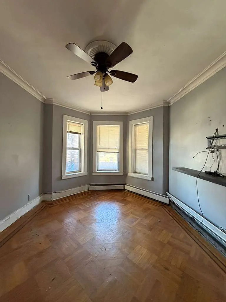 3 bed, $2,600 — Photo 1