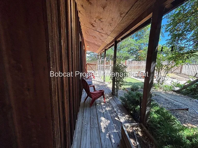 1015 US Highway 395 N #A — Photo 31
