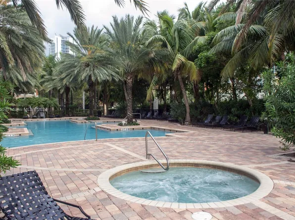 17100 N Bay Rd APT 1402, Sunny Isles Beach, FL 33160