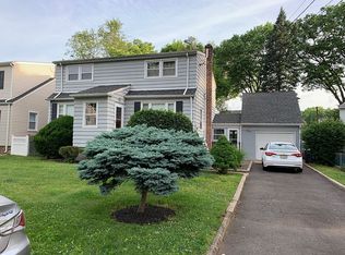 368 Roosevelt Ln, Kenilworth, NJ 07033