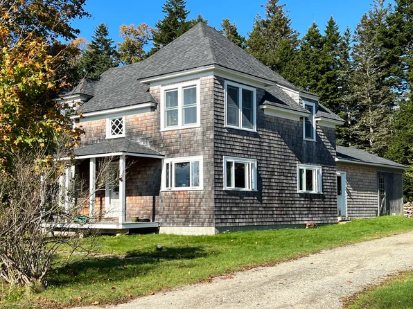 99 Harbor Road, Swans Island, ME 04685