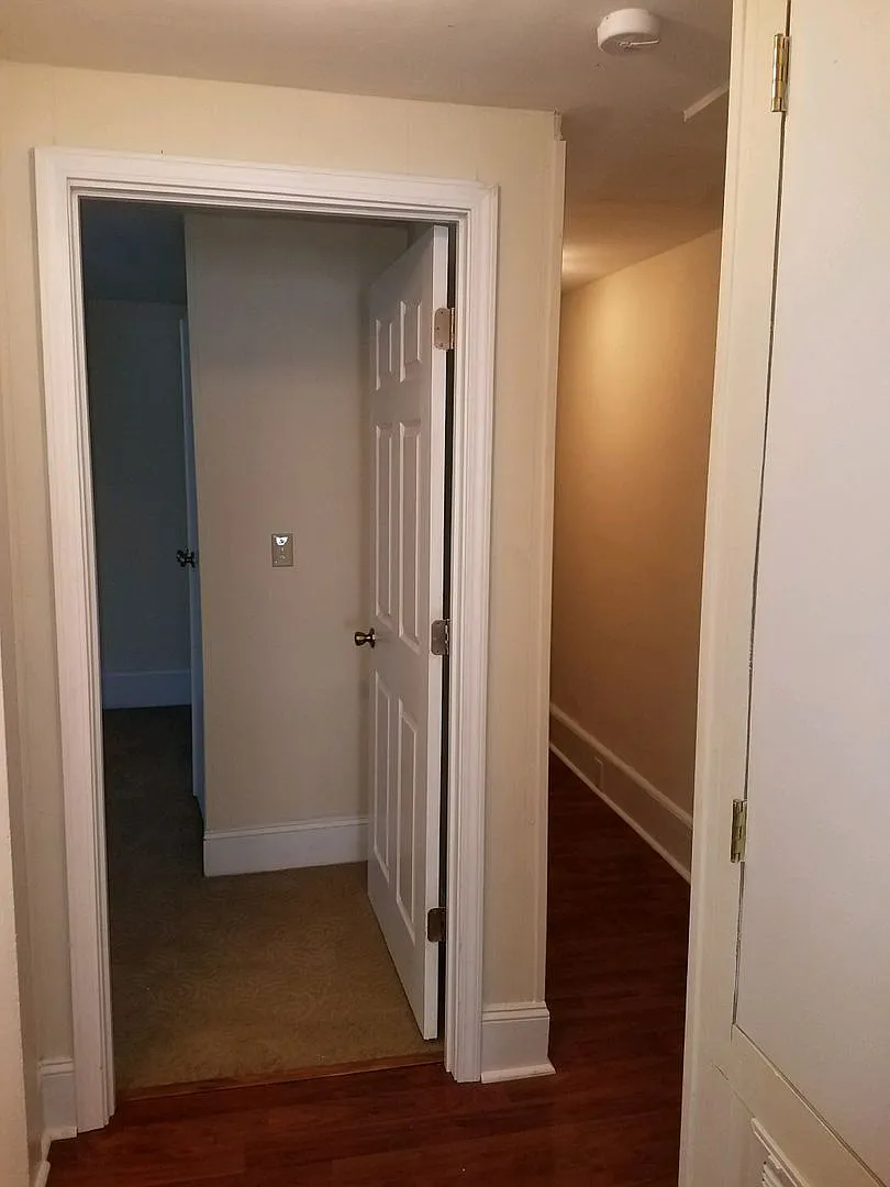 1902 Myrtle Street — Photo 3
