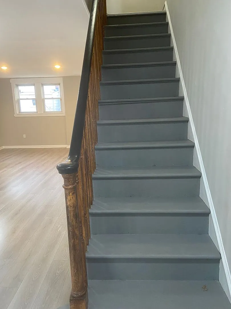 Lovely Row - Oak Lane — Photo 3