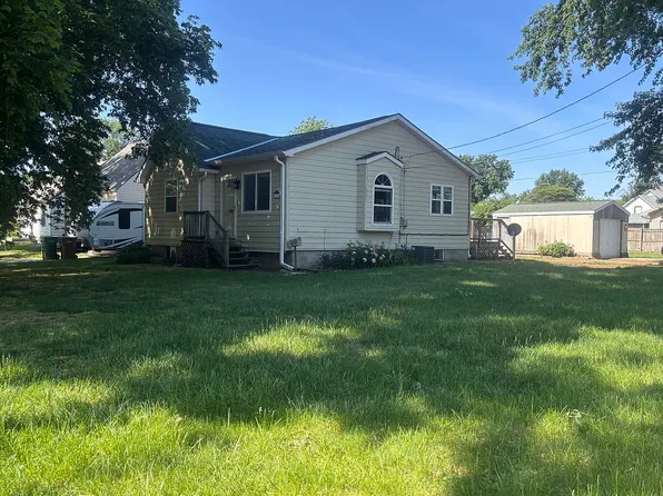 2302 Warren St, Bellevue, NE 68005