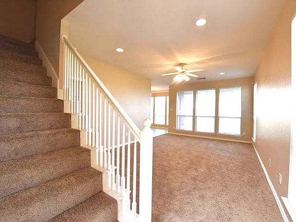 4th image of 5620 Blackmon Ct