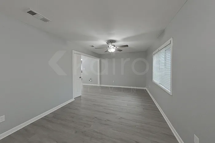 230 E Colonial Dr — Photo 6