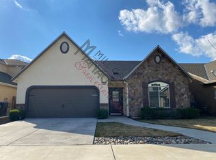 2427 N Shady St, Visalia, CA 93291
