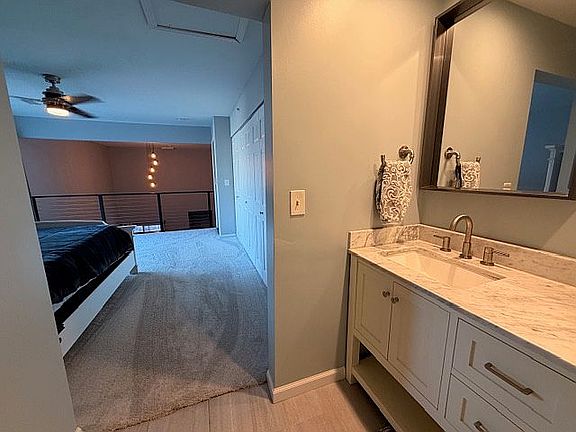 4th image of 10236 W 96th St APT B