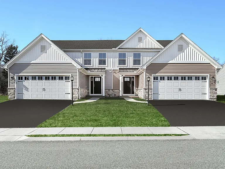 41 Long Bend Dr #14 — Photo 1
