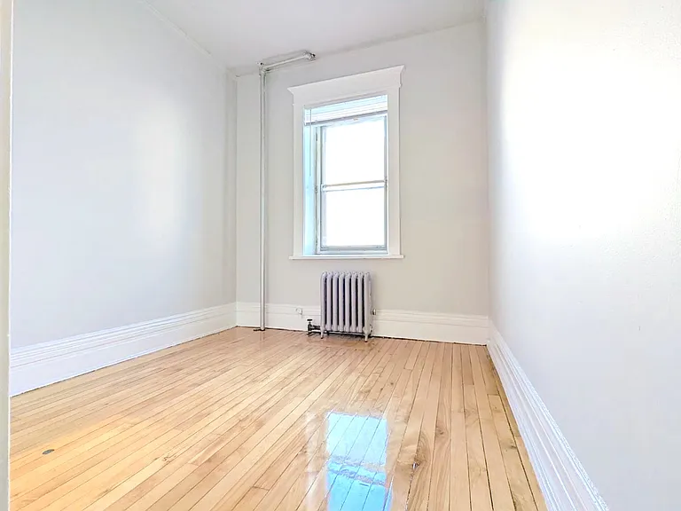 314 Broadway — Photo 17