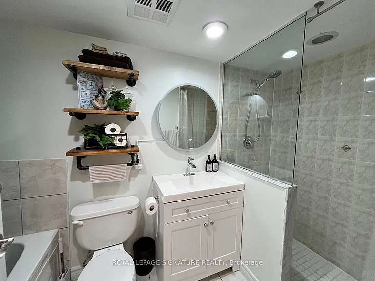 410 Queens Quay W #812 — Photo 9