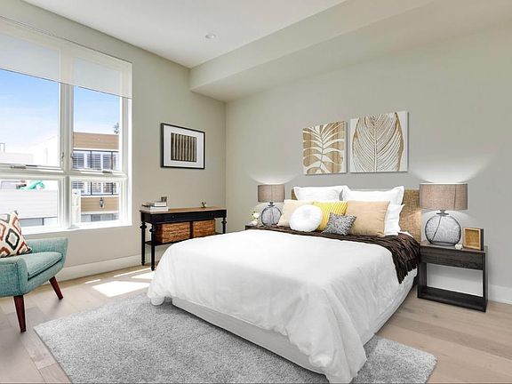 4th image of 11800 Montana Ave #409