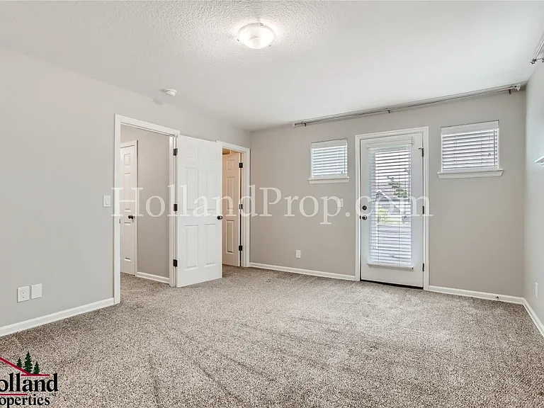 10823 SW Celeste Ln — Photo 9
