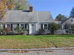 1 Mayfair Dr, Rumford, RI 02916