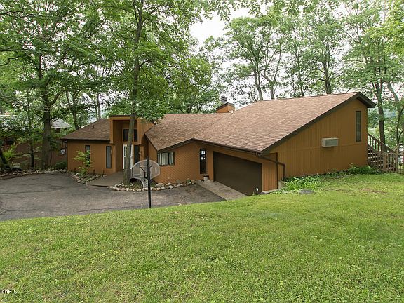 4th image of 522 Sylvan Dr